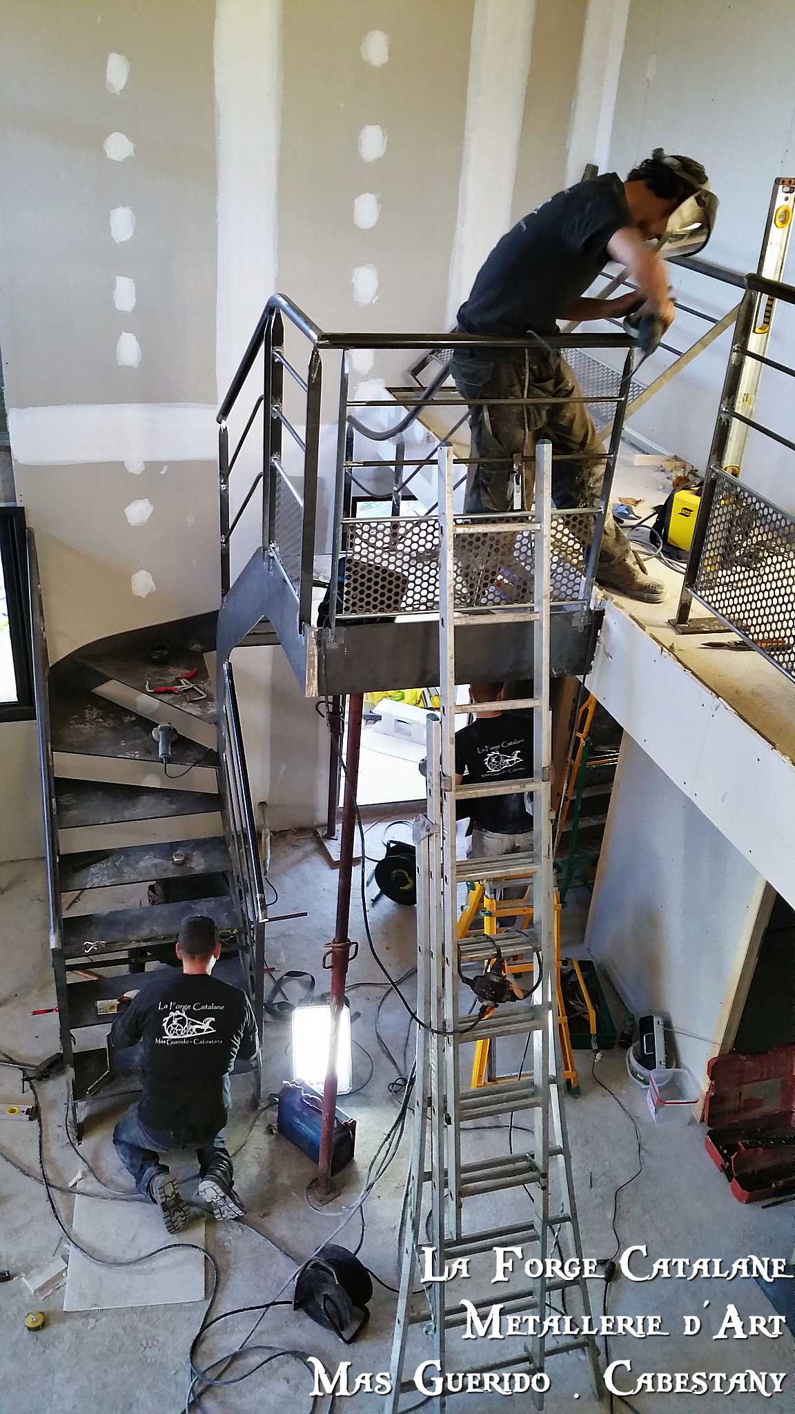 Limon lisse decoupe laser marches fer 2 forge catalane.jpg